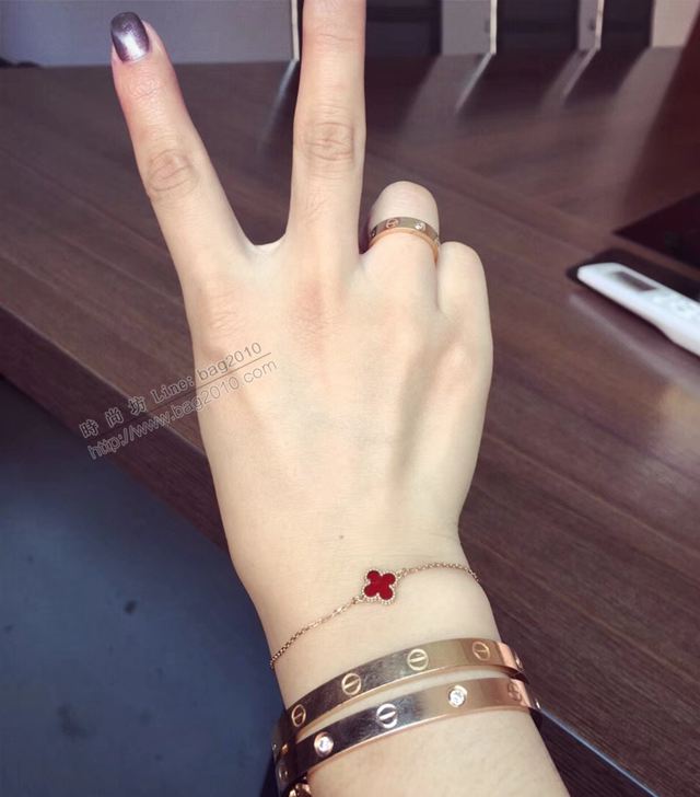 Cartier首飾品 卡地亞高端925純銀 時尚經典Cartier手鐲  zgk1320